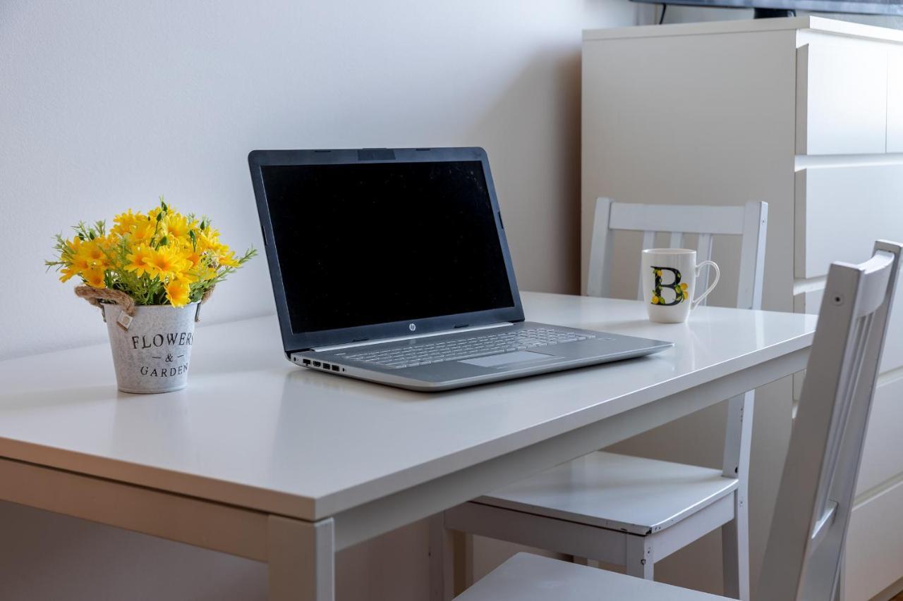 Milano City Apartments - Parking And Comfort - Spacious Apt Up To 8 Pax Buitenkant foto