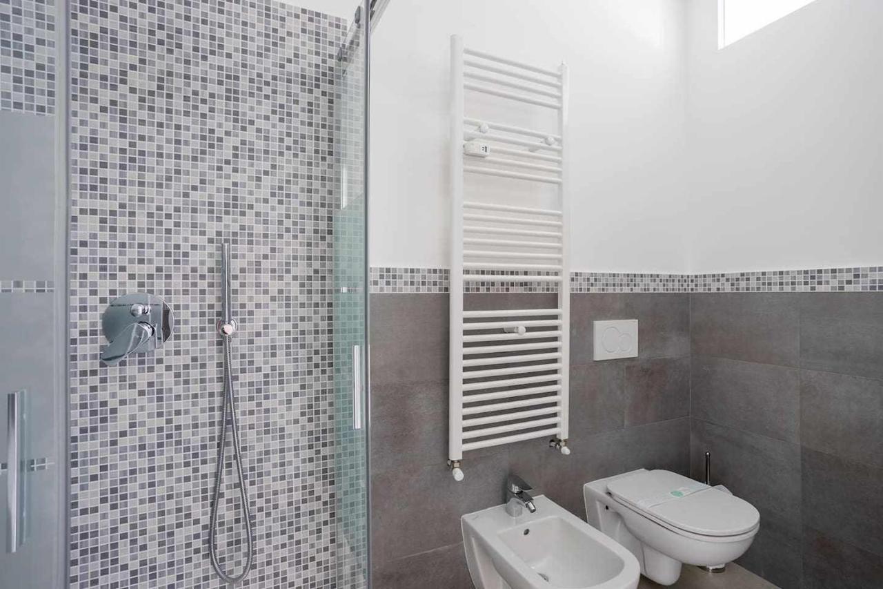 Milano City Apartments - Parking And Comfort - Spacious Apt Up To 8 Pax Buitenkant foto