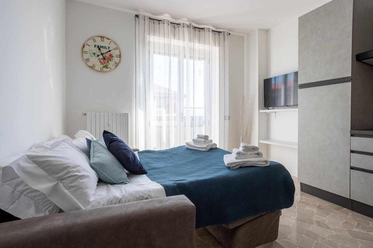 Milano City Apartments - Parking And Comfort - Spacious Apt Up To 8 Pax Buitenkant foto