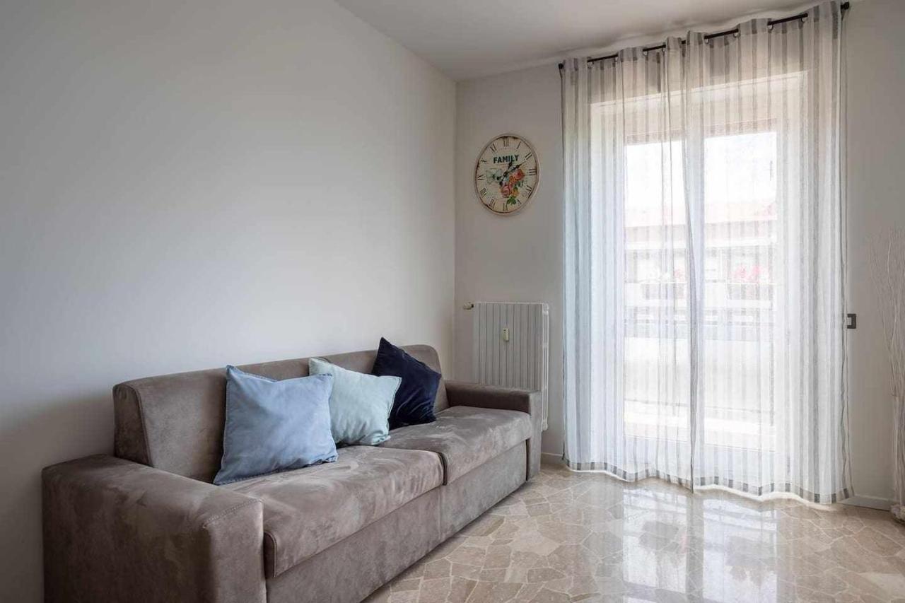 Milano City Apartments - Parking And Comfort - Spacious Apt Up To 8 Pax Buitenkant foto