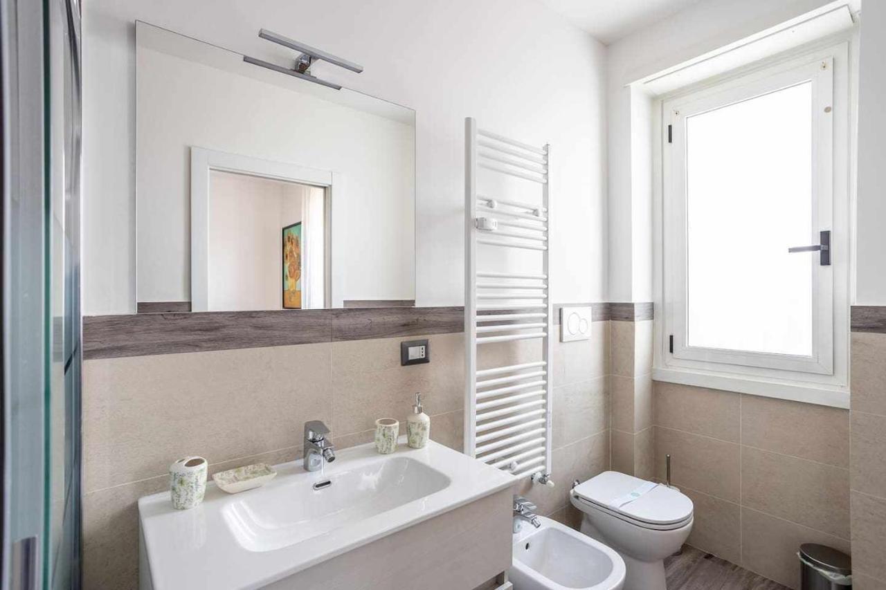 Milano City Apartments - Parking And Comfort - Spacious Apt Up To 8 Pax Buitenkant foto
