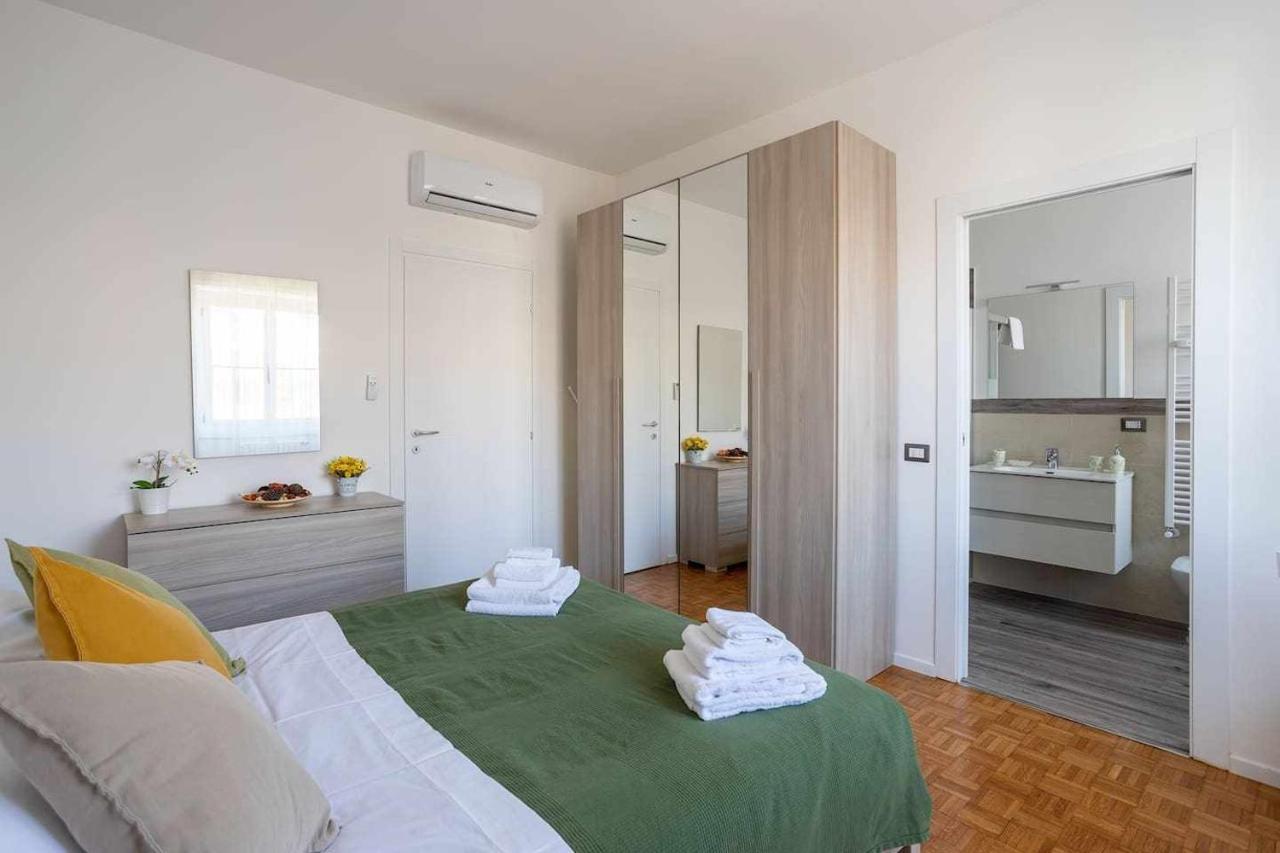 Milano City Apartments - Parking And Comfort - Spacious Apt Up To 8 Pax Buitenkant foto