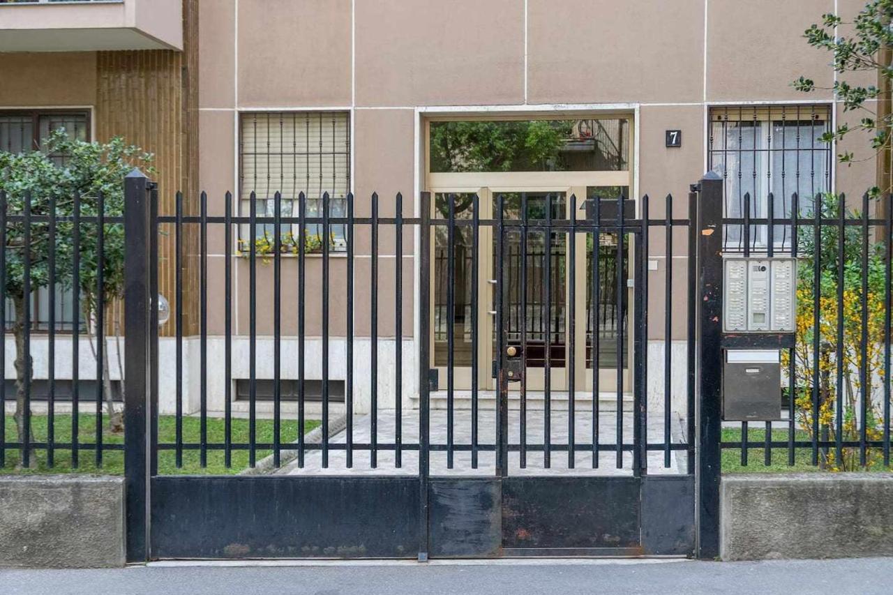 Milano City Apartments - Parking And Comfort - Spacious Apt Up To 8 Pax Buitenkant foto